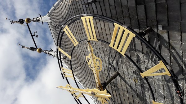 Clock at Belfort of Sluis