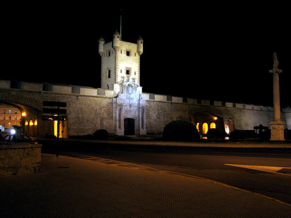Cadiz gate by night