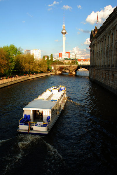 River navigation in Berlin 1