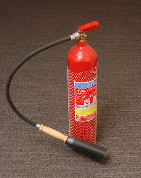 A stored-pressure fire extingu