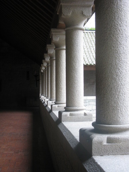 Cloister columns 2