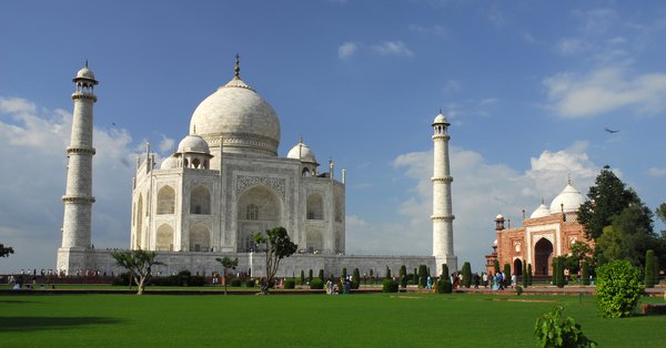 Taj Mahal from left angle