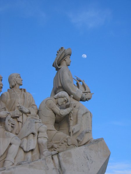 Discoveries Monument and Moon