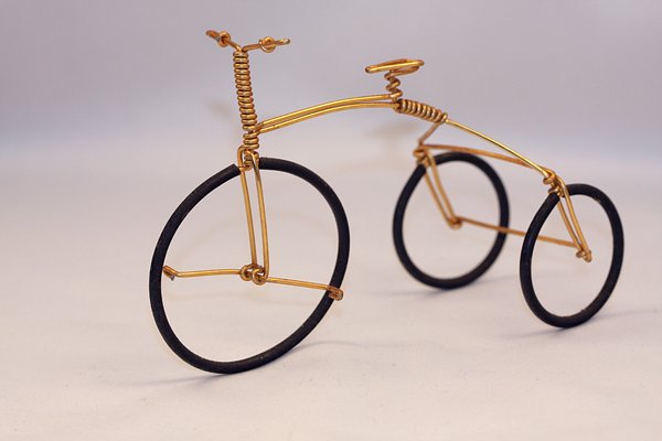 Tricycle miniature 1