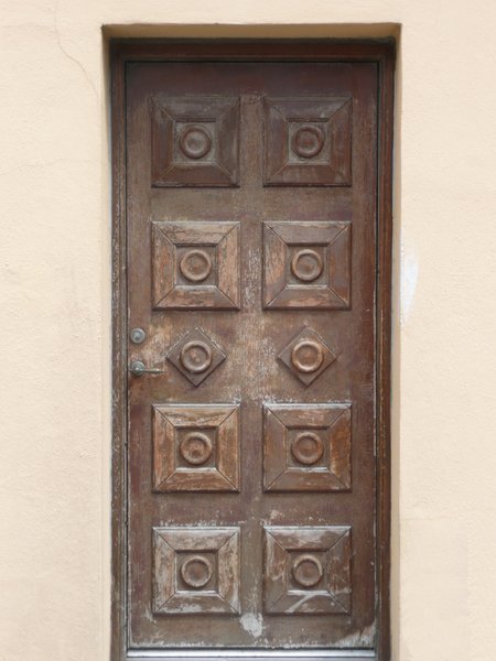 Wooden door with pattern