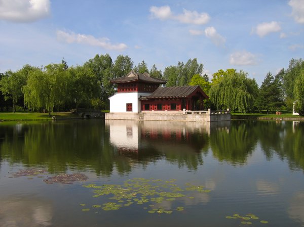 chinese house reflection 3