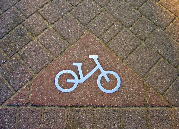 bike route sign 2