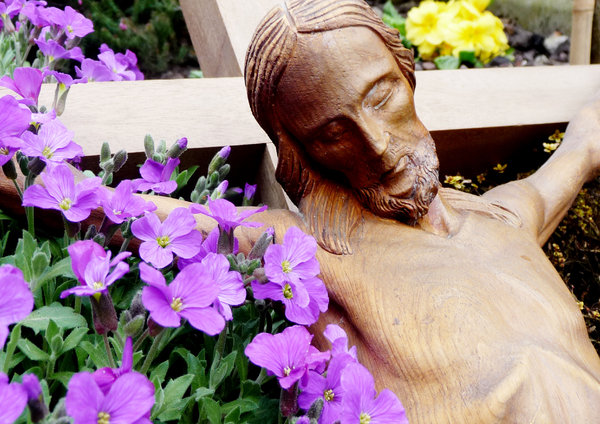 Easter Crucifix with flowers