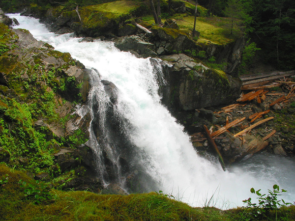 Cascades Waterfall