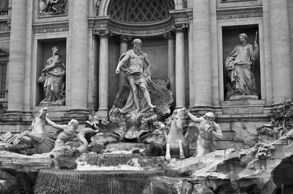 Trevi Fountain In Rome 3