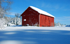 grange rouge dans la neige 3
