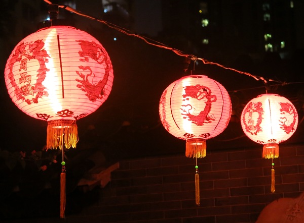 Night red lanterns