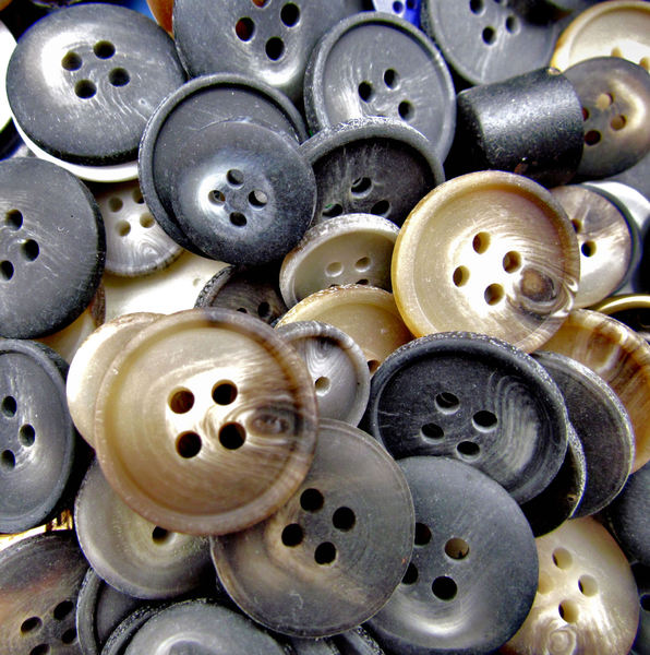 buttons - mixture 14b2