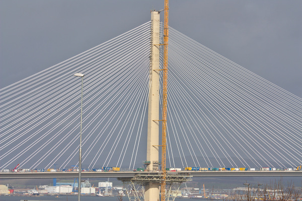 Cable stayed bridge cable fan