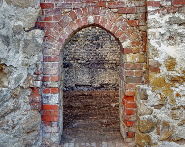 historic lime kiln remains4