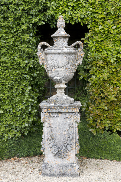 Ornamental urn