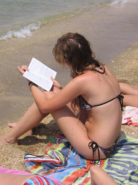 reading on the beach: none