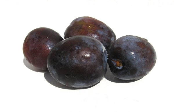 plums: none
