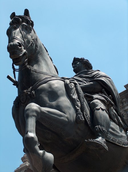 Carlos IV sculpture