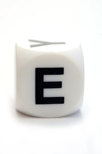 Carácter E en el cubo
