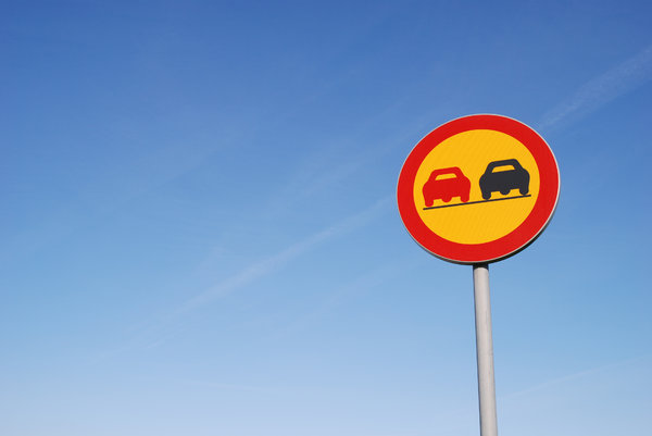 Traffic Sign 26: Part of Traffic Sign Series consisting of 29 traffic signs captured in Sweden, all with a blue sky or partly cloudy background.Check out all my traffic signs:http://www.sxc.hu/browse. ..