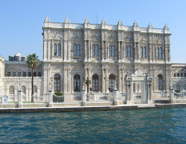 Dolmabahce Palace: Dolmabahce Palace on the banks of the Bosphorus,Istanbul,Turkey