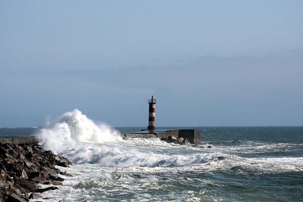 Lighthouse & energia das marés 4: 