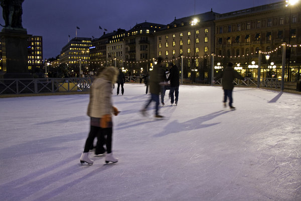 Ice skating 1