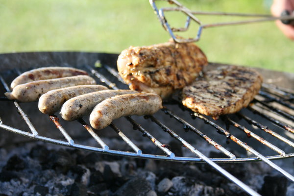 Barbecue: Grilled steaks and sausages