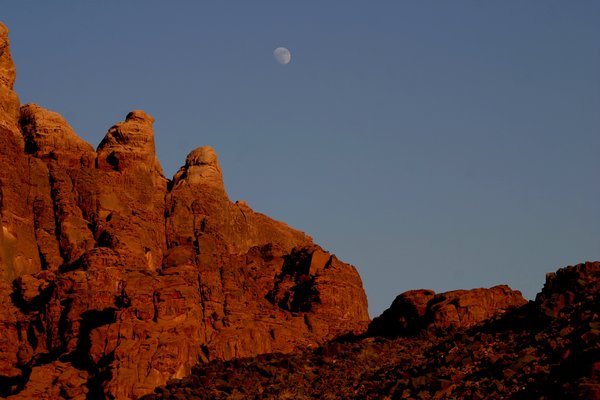 Desert's moon