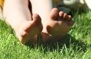 feet in the Grass 2