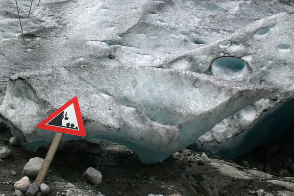 Glacier danger