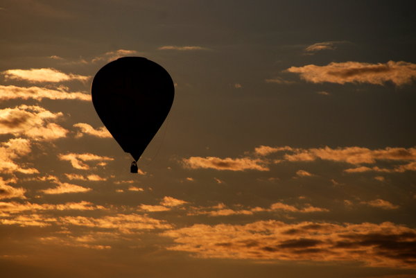 Hot air baloon: 