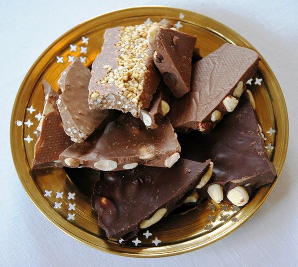 Chocolate with nuts 3