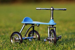 Tricycle on the grass 4
