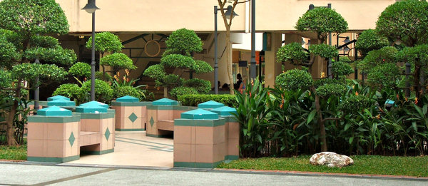 condominium courtyard garden