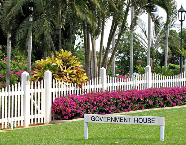 government kept garden: well kept public government house garden