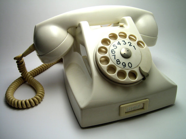 Oma's Old Telephone: Visit http://www.vierdrie.nl