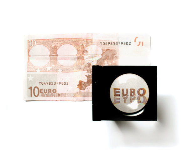 Ten Euro (take a closer LOOK)