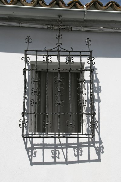 Spanish windowguard