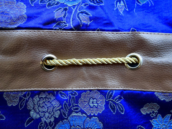 stitched blue drawstring bag3