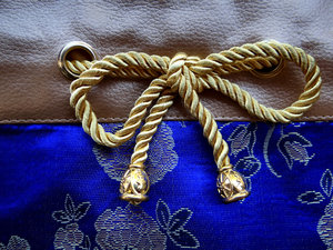 stitched blue drawstring bag6