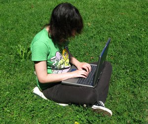 laptop work outdoors: none