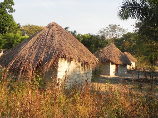 african hut 2