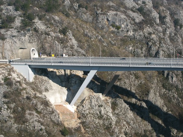 Autobahntunnel | Kostenlose stock Fotos - Rgbstock - Kostenlose bilder