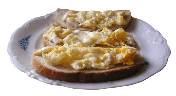 Scrambled eggs on bread