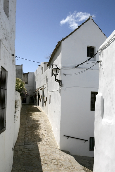 Spanish alleyway