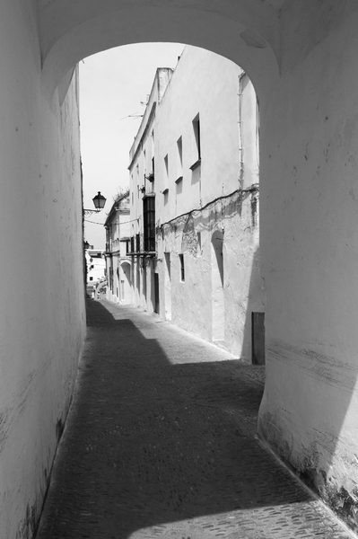 Spanish alleyway B/W