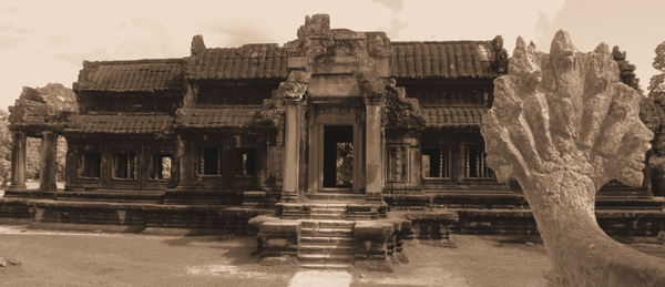 AngkorWat stonework11