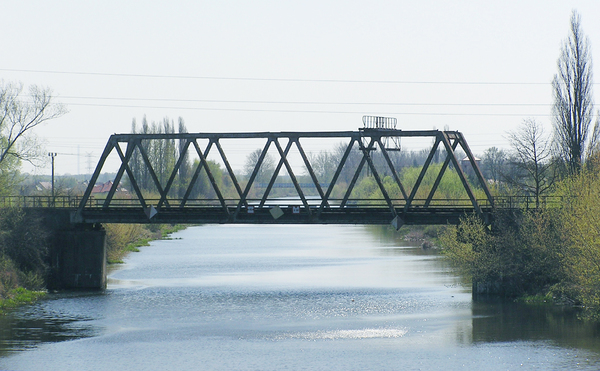 Train bridge
